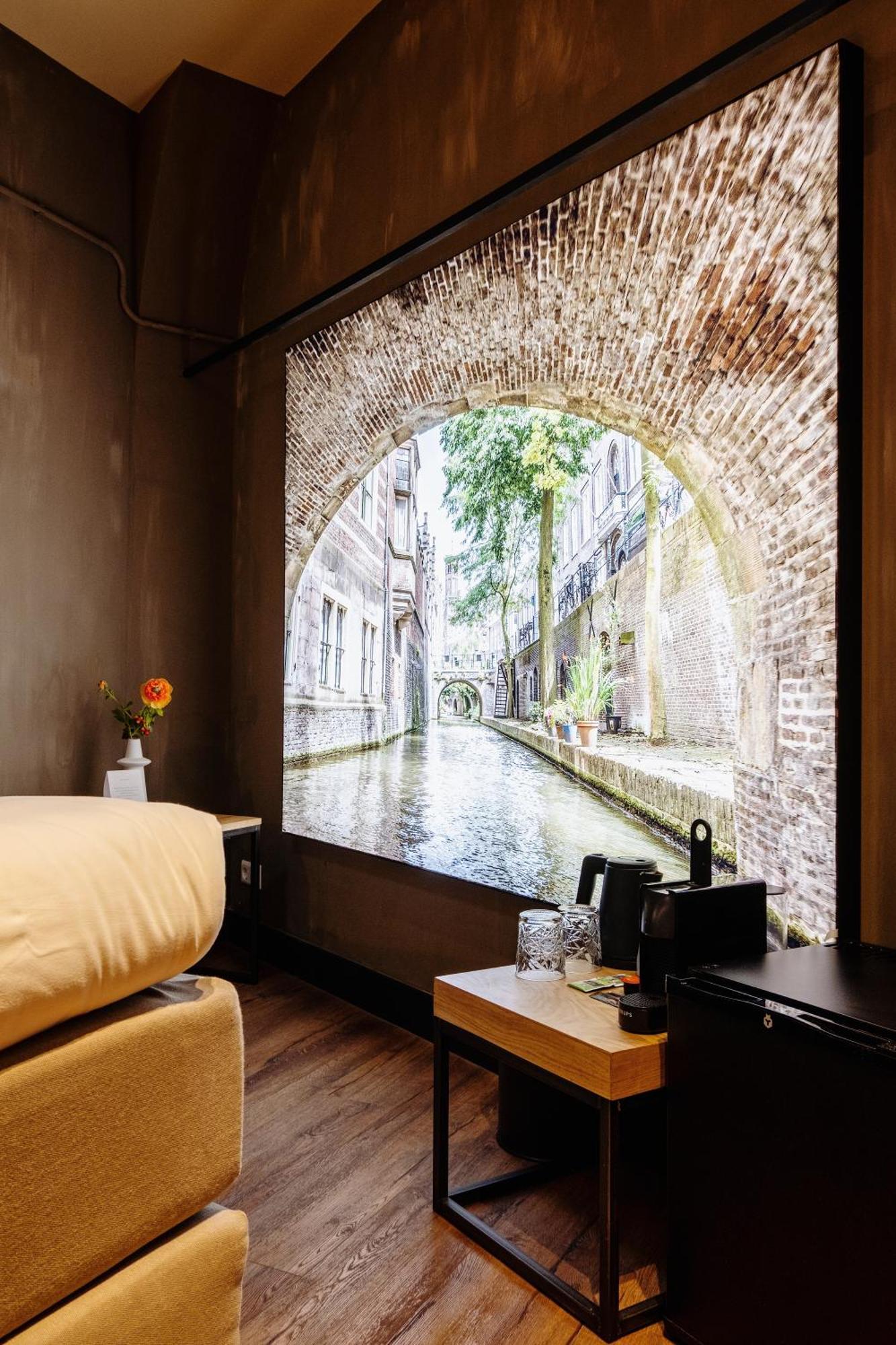 City Center Lodge Утрехт Екстериор снимка