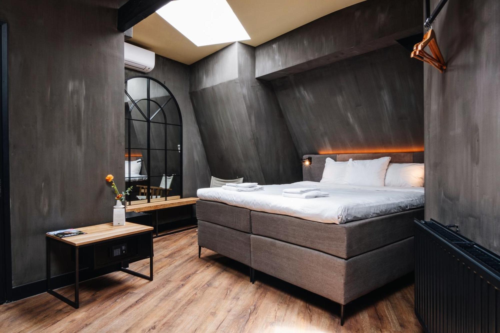 City Center Lodge Утрехт Екстериор снимка