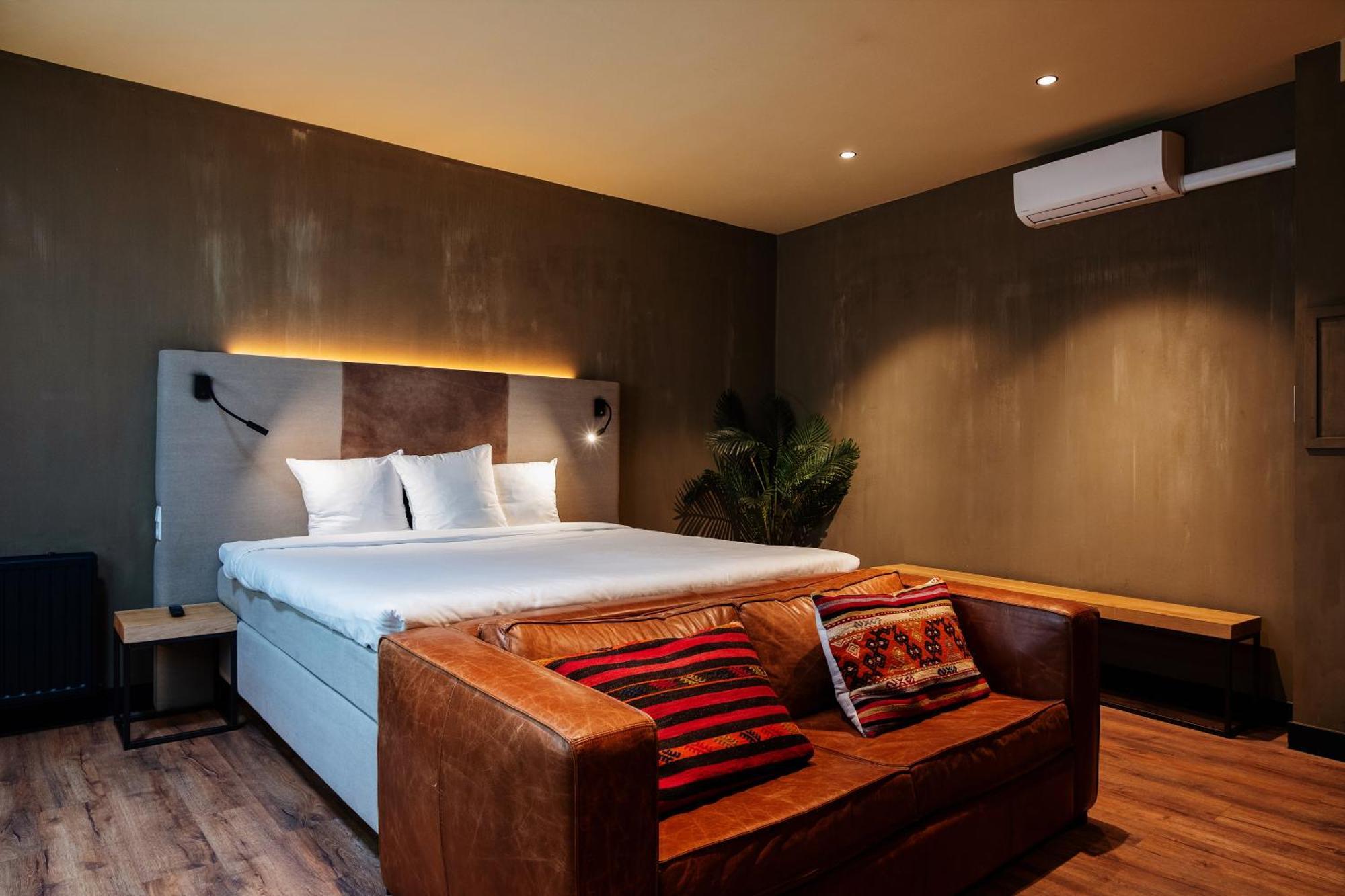 City Center Lodge Утрехт Екстериор снимка
