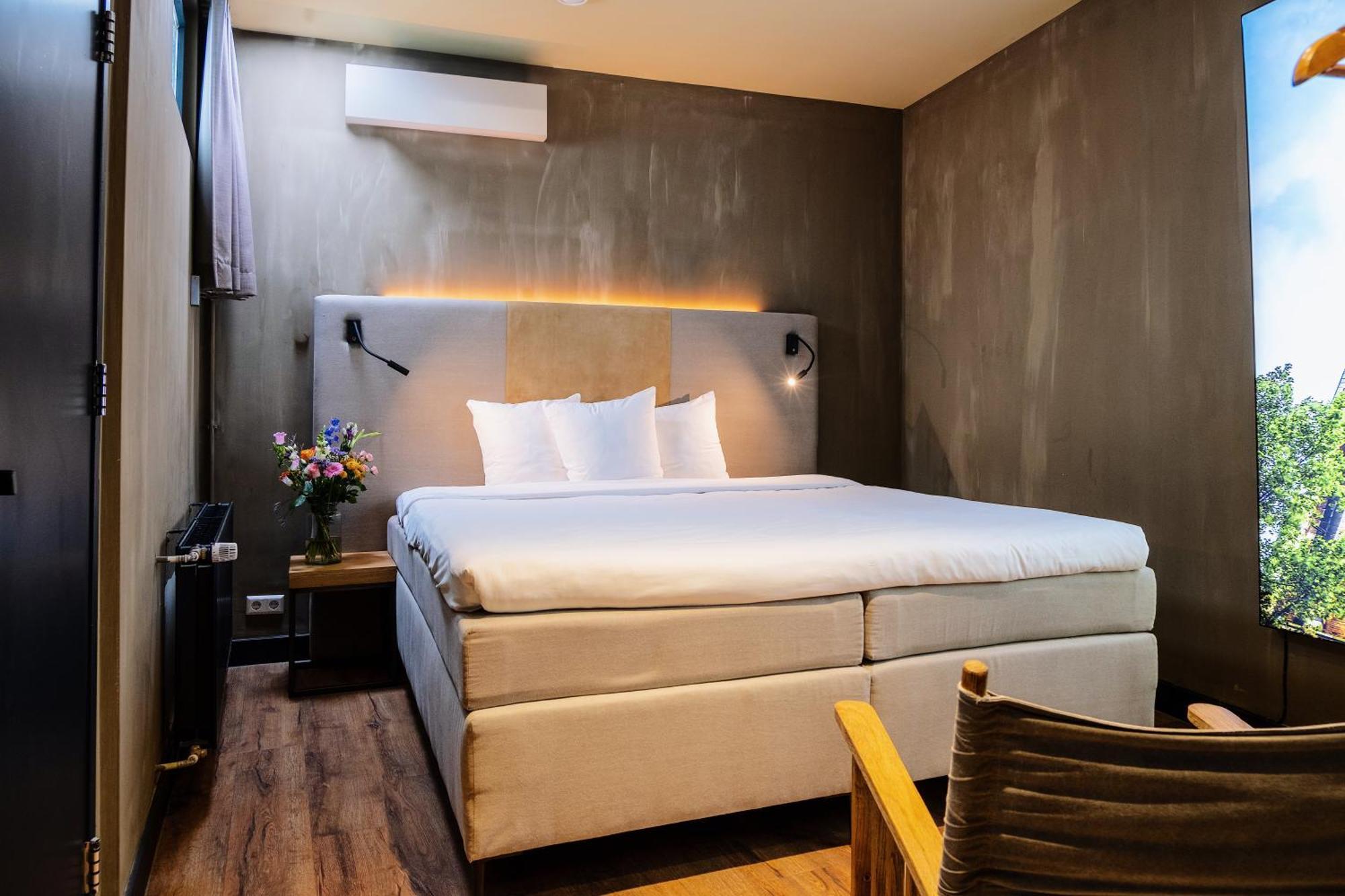 City Center Lodge Утрехт Екстериор снимка