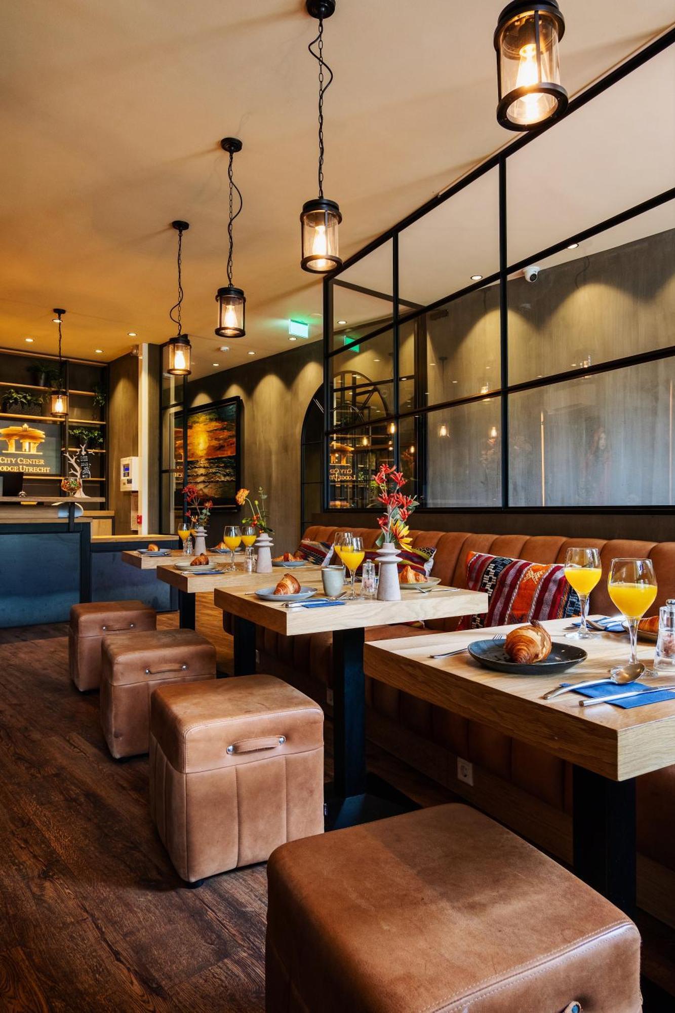 City Center Lodge Утрехт Екстериор снимка