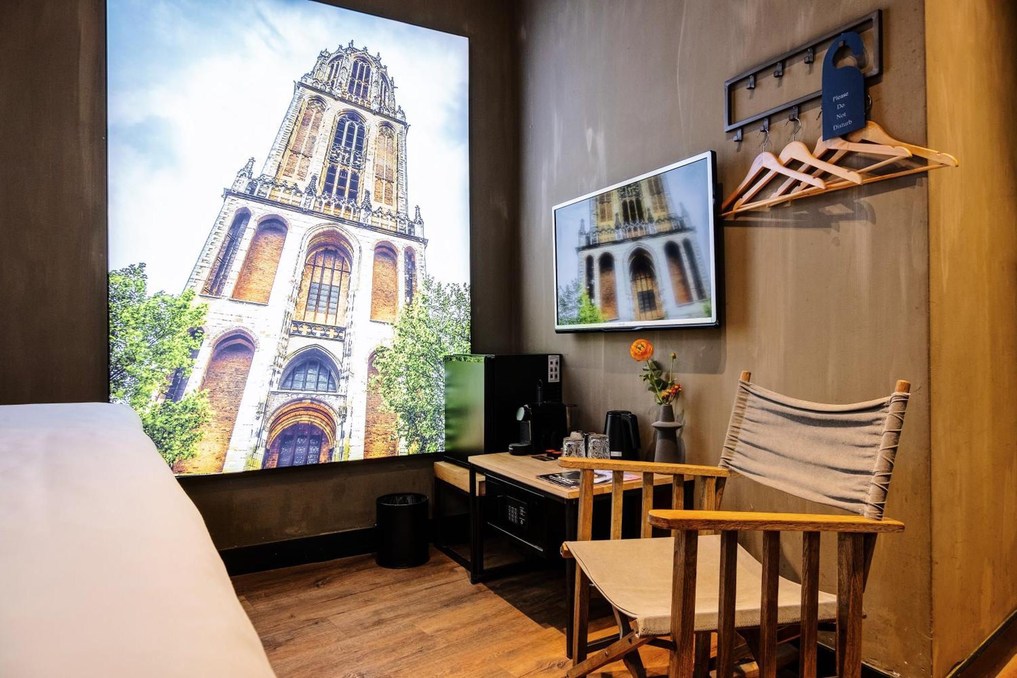 City Center Lodge Утрехт Екстериор снимка